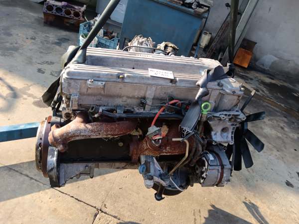 Vente Moteur mercedes 280 se