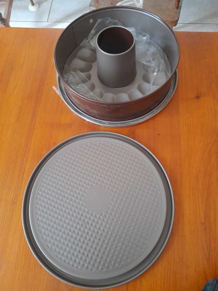 Moule &agrave; charni&egrave;re / moule amovible 24 cm