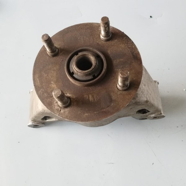 Annonce Moyeu arri&egrave;re pour maserati merak