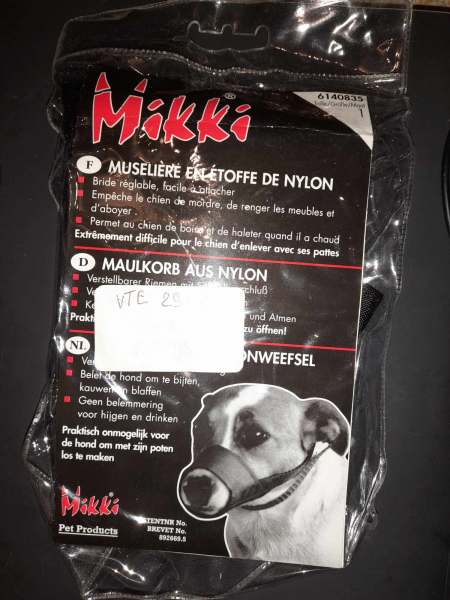 Museli&egrave;re de s&eacute;curit&eacute; et anti aboiement petit chie