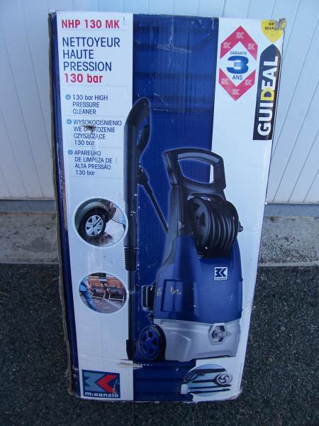 Nettoyant haute pression 130 bars puissance 1800 w