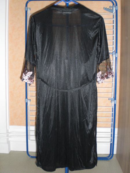 Annonce Nuisette + kimono t.38 neuf