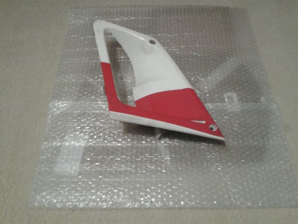 Ouie car&eacute;nage gauche honda 600 cbr 1991