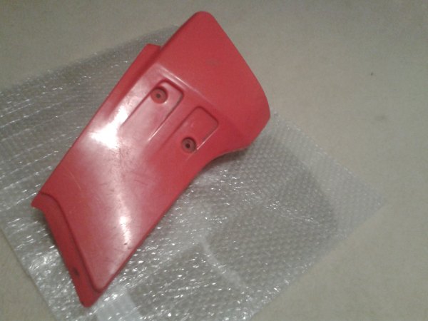 Ouie de réservoir droite yamaha 600 xt  2kf 1988 pas cher