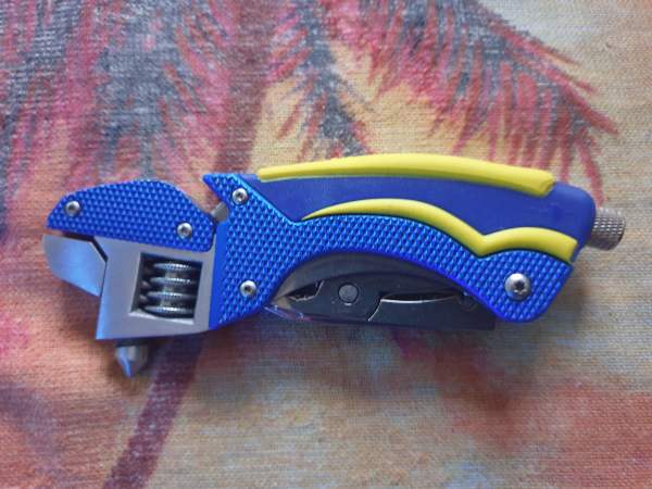 Outil multifonction michelin pas cher