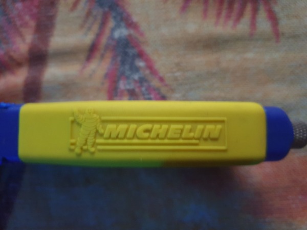 Annonce Outil multifonction michelin