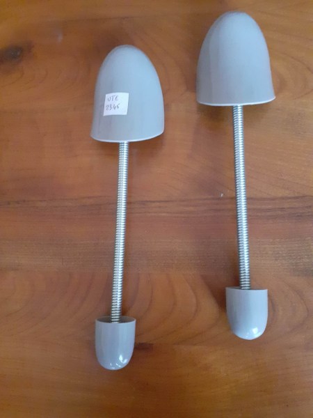 Paire d'embauchoirs pour chaussures en plastique