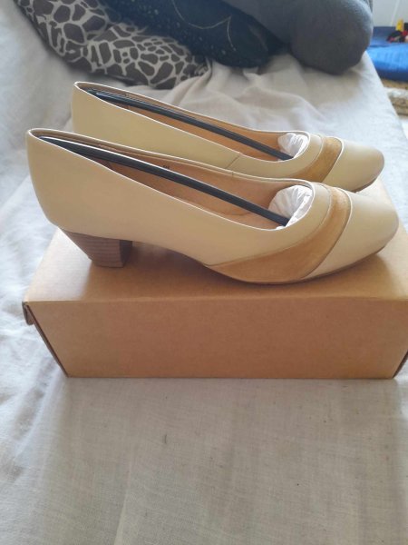 Paire d' escarpin femme  38  beige pas cher