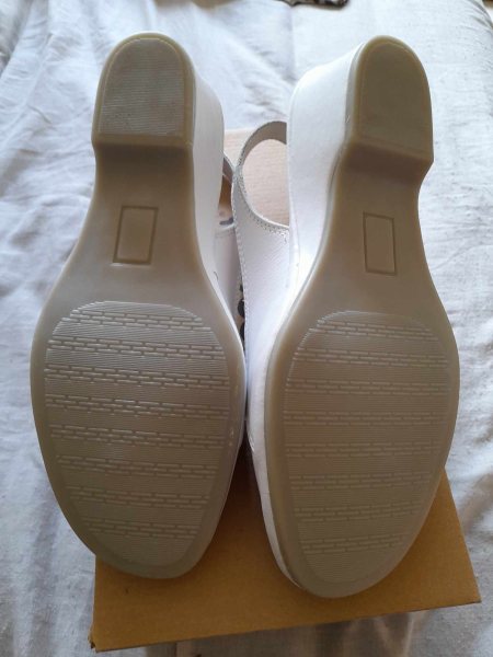 Vente Paire de chaussure sandales  38