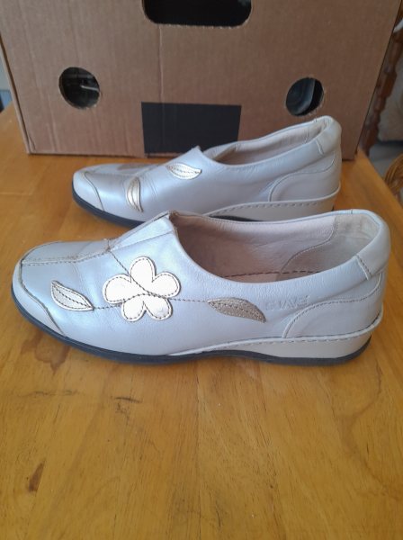 Vente Paire de chaussure suave