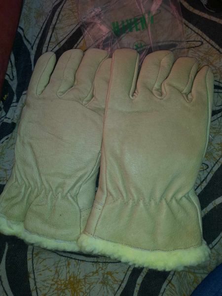 Paire de gants hiverna taille : xl ( petit xl)