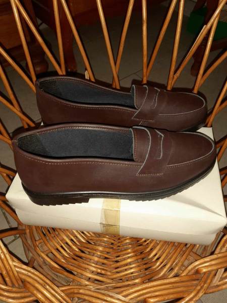 Paire de mocassin femme  pointure 38 pas cher