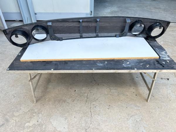 Annonce Panneau de calandre arrière type percé ferrari 360