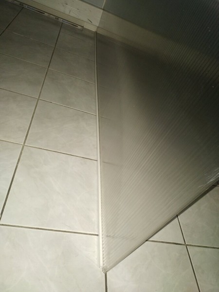 Panneau de s&eacute;paration en polycarbonate pas cher