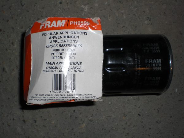 Panneaux interieur 206 cc ou filtre a huile ou ... pas cher