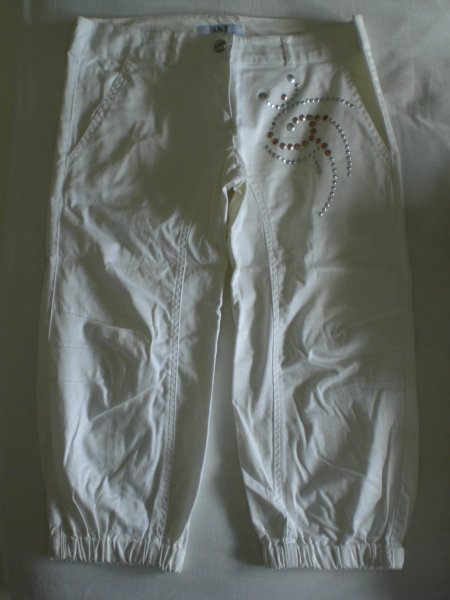 Pantacourt t.38 blanc ou noir