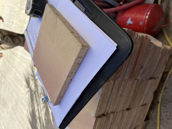 Vente Parefeuilles et carreaux en terre cuite