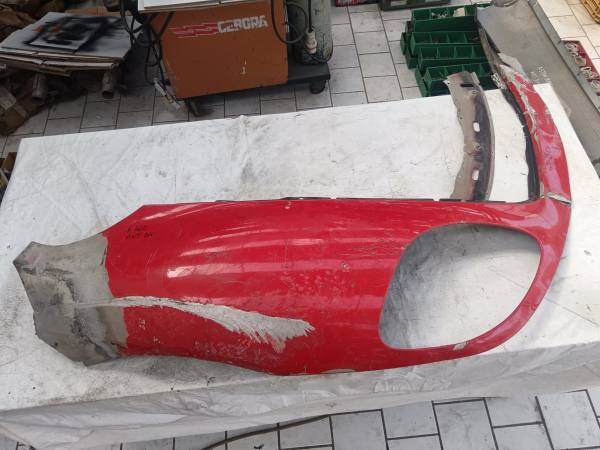 Partie avant de l'aile avant droite de ferrari 360