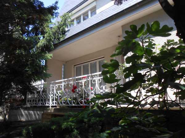 Vente Maison 9 pi&egrave;ces-5 cbres-h.193m2xter.400m2-3mnrer.c