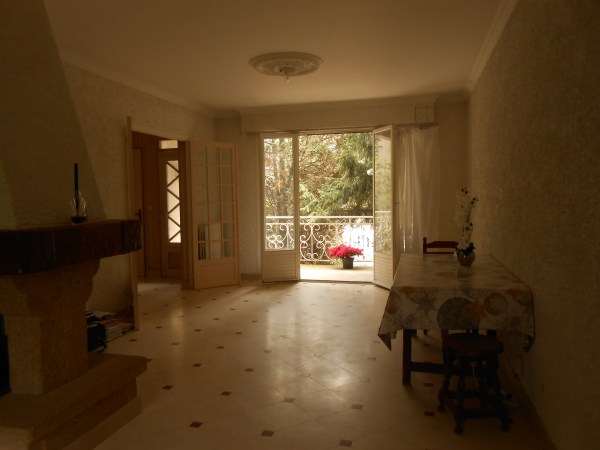 Maison 9 pi&egrave;ces-5 cbres-h.193m2xter.400m2-3mnrer.c pas cher