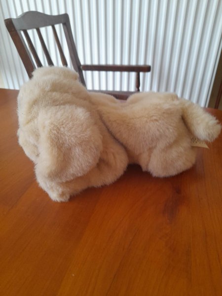 Annonce Peluche chien 20 cm