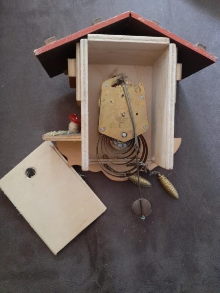 Pendulette en miniature de la forêt noire maison pas cher