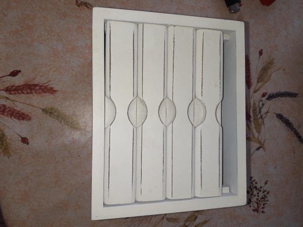 Petit cube en bois range cd