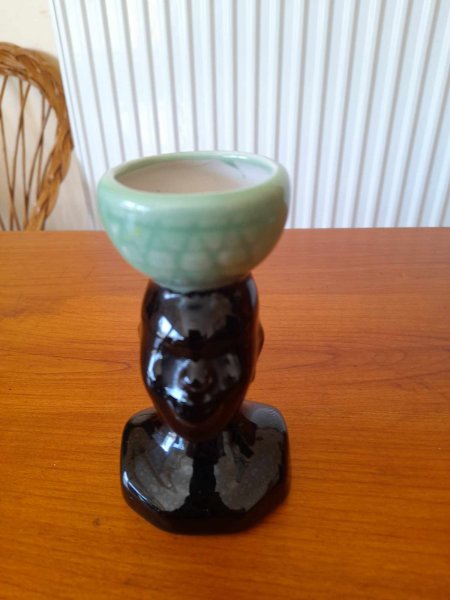 Petiti vase - bustier tete africaine en c&eacute;ramique