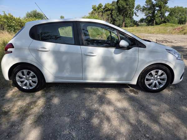 Vente Peugeot 208 2018 euro6b 1.6hdi 75cv 55kw gps airco