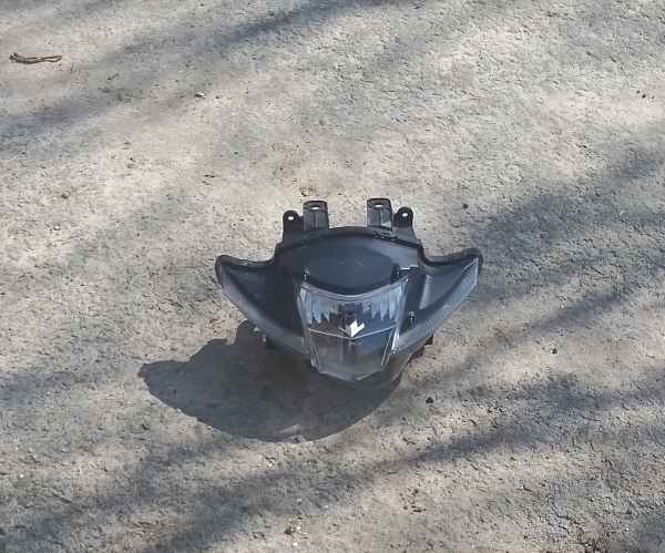 Phare suzuki 125 gsxs 2026