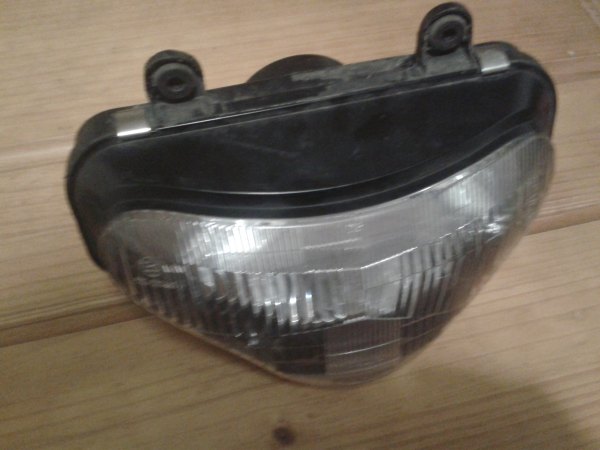 Vente Phare triumph 600 tt 2001