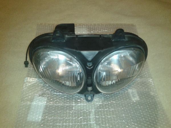 Phare triumph 900 trophy 2001