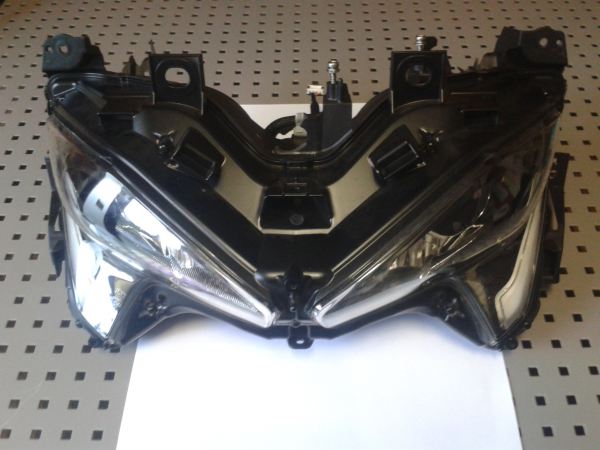 Phare yamaha 560 tech max 2021