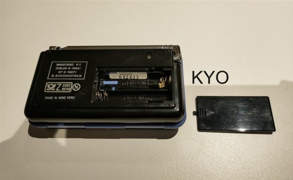 Annonce Philips d1868, radio fm pliable voyage, r&eacute;veil