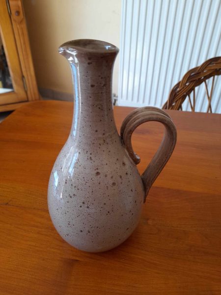 Pichet en grès verni