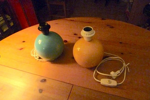 Pied de lampe boule c&eacute;ramique