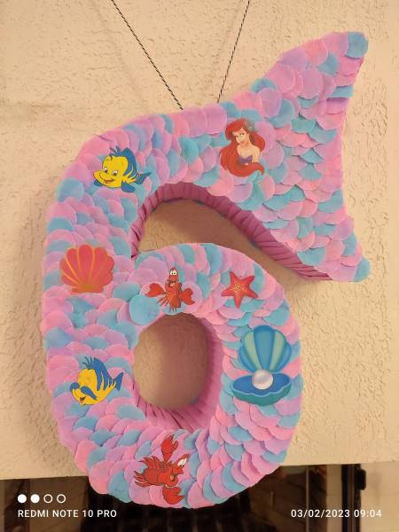 Pinata chiffre 6 queue sirene