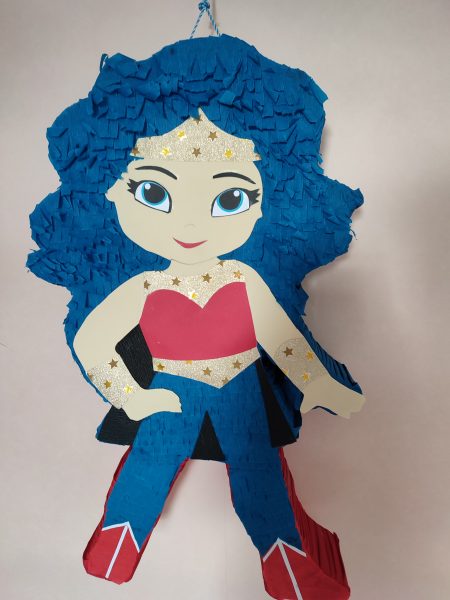 Pinata wonder woman fait main neuf