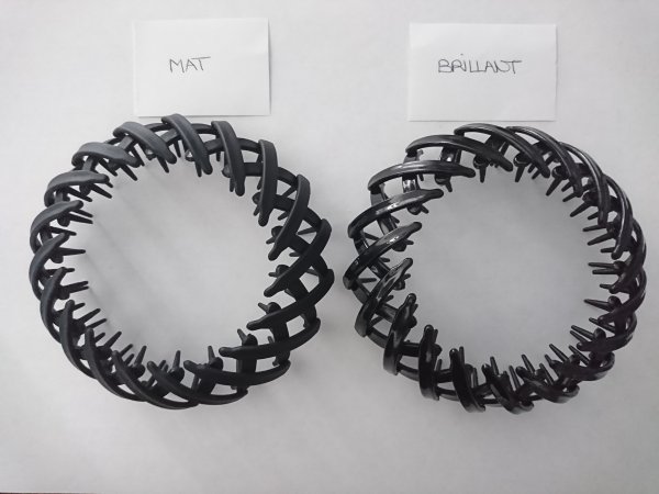 Vente Pince cheveux noir mat ou brillant neuve