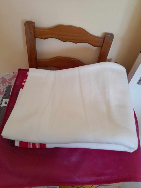 Vente Plaid tout doux blanc et bandes de couleurs rose