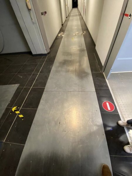 Plancher m&eacute;tallique