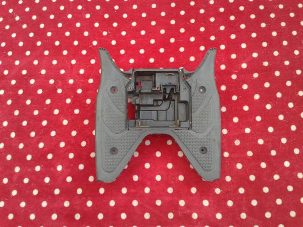 Plancher scooter suzuki 125 sixteen 2014