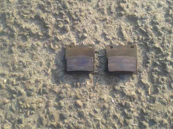 Plaquettes de freins arri&eacute;re suzuki 750 gsxf 1996