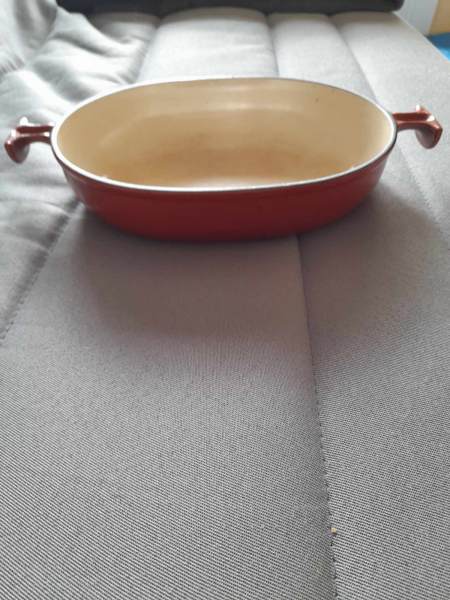 Plat en fonte le creuset n&deg; 25