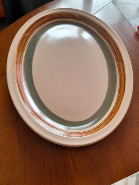 Plat ovale fa&iuml;ence de gien