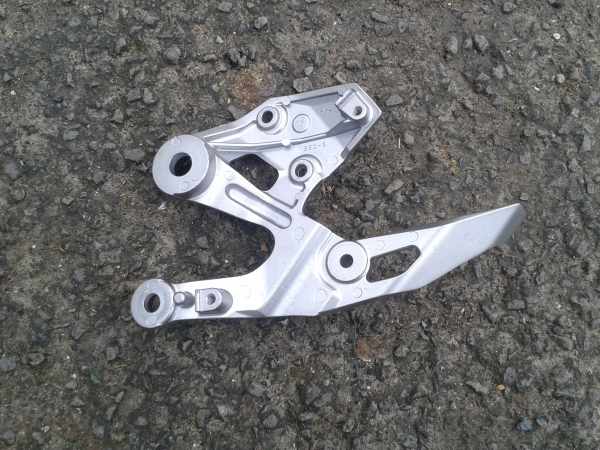 Platine avant droite yamaha 900 mt09 2020 pas cher