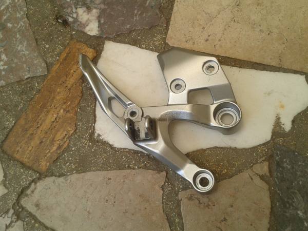 Platine avant droite yamaha 900 mto9 2018 pas cher