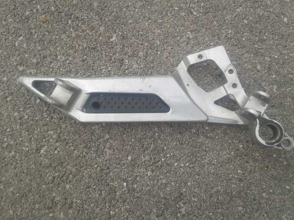 Platine repose pied avd yamaha 1300 fjr 2008