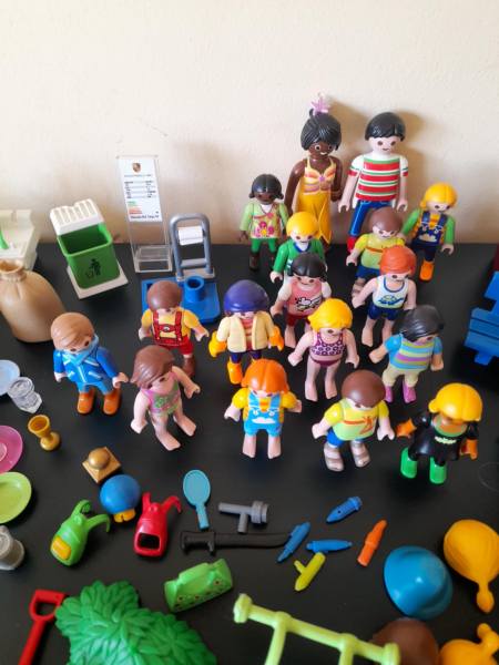 Playmobil - lot personnages , animaux et accessoir pas cher