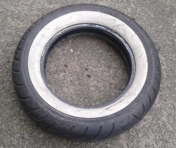 Pneu arri&eacute;re avon pas cher